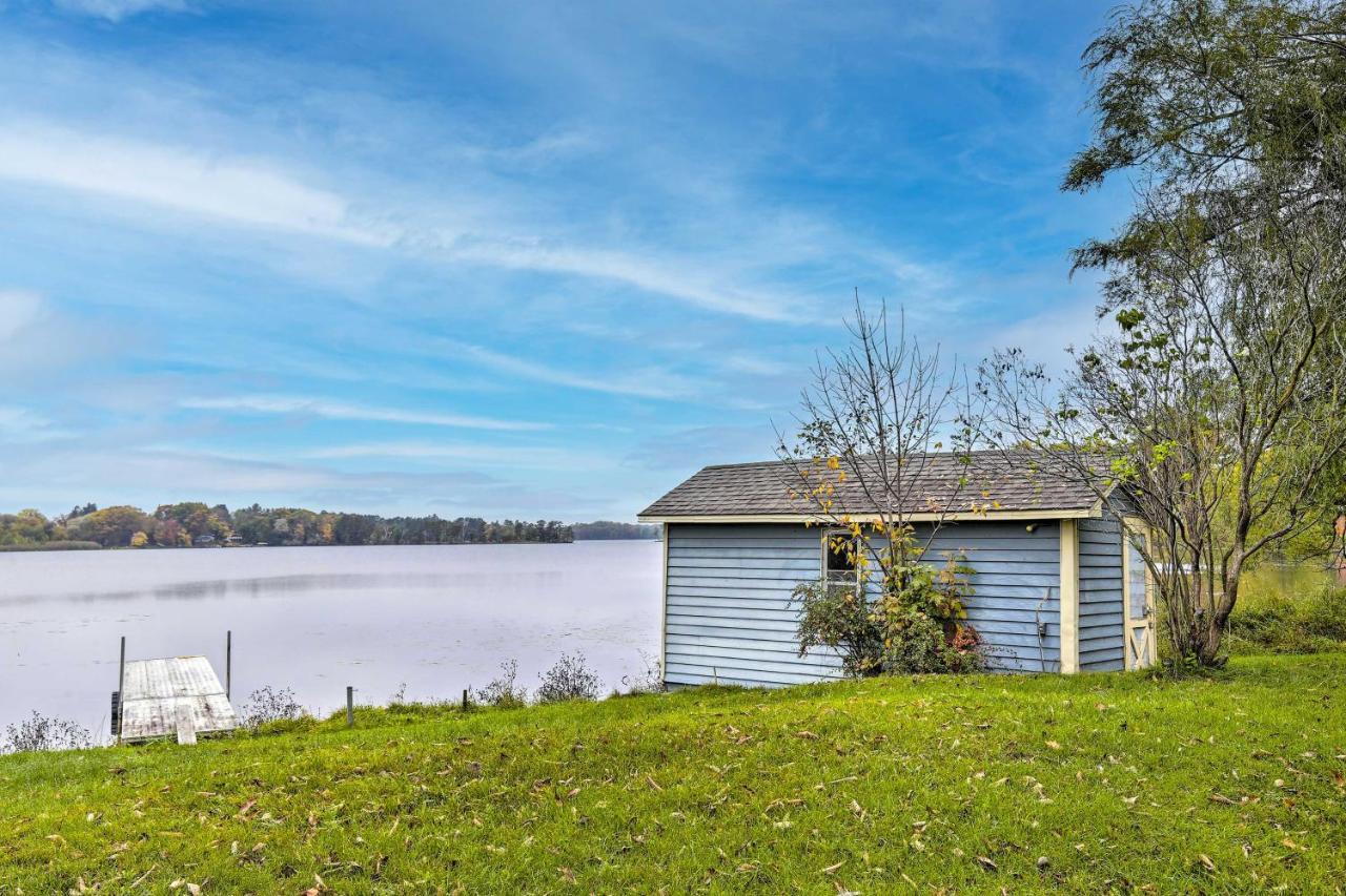 Historic Cumberland Home On Beaver Dam Lake! Exterior photo