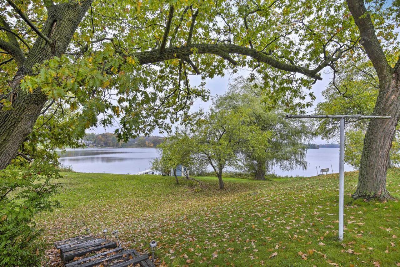 Historic Cumberland Home On Beaver Dam Lake! Exterior photo